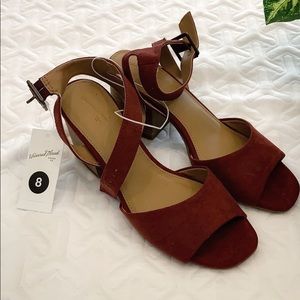 Universal Thread- Red Open- Toes Heels